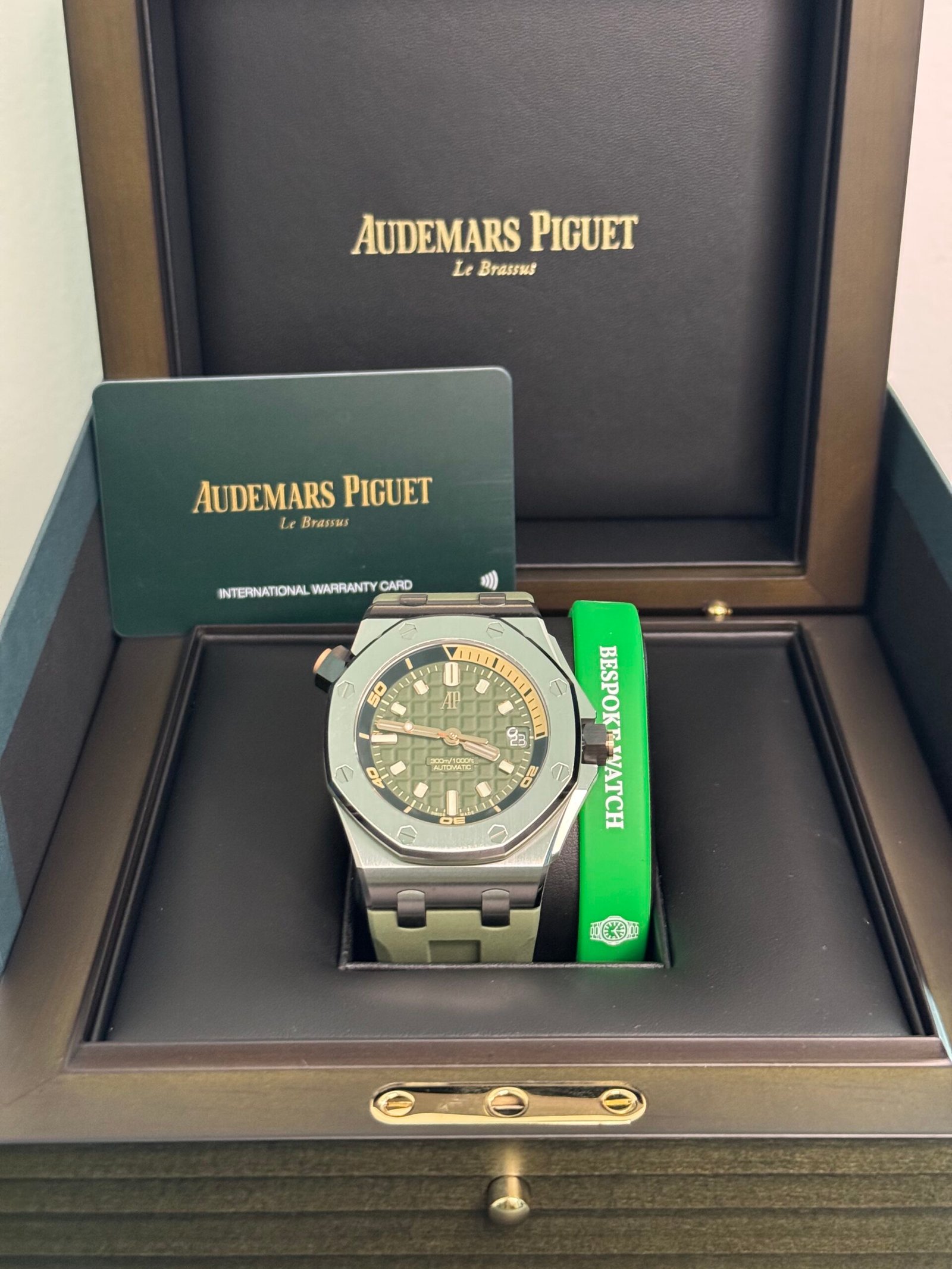 Audemars Piguet Royal Oak Offshore Diver 42 «Green» (вживаний) - Зображення 2
