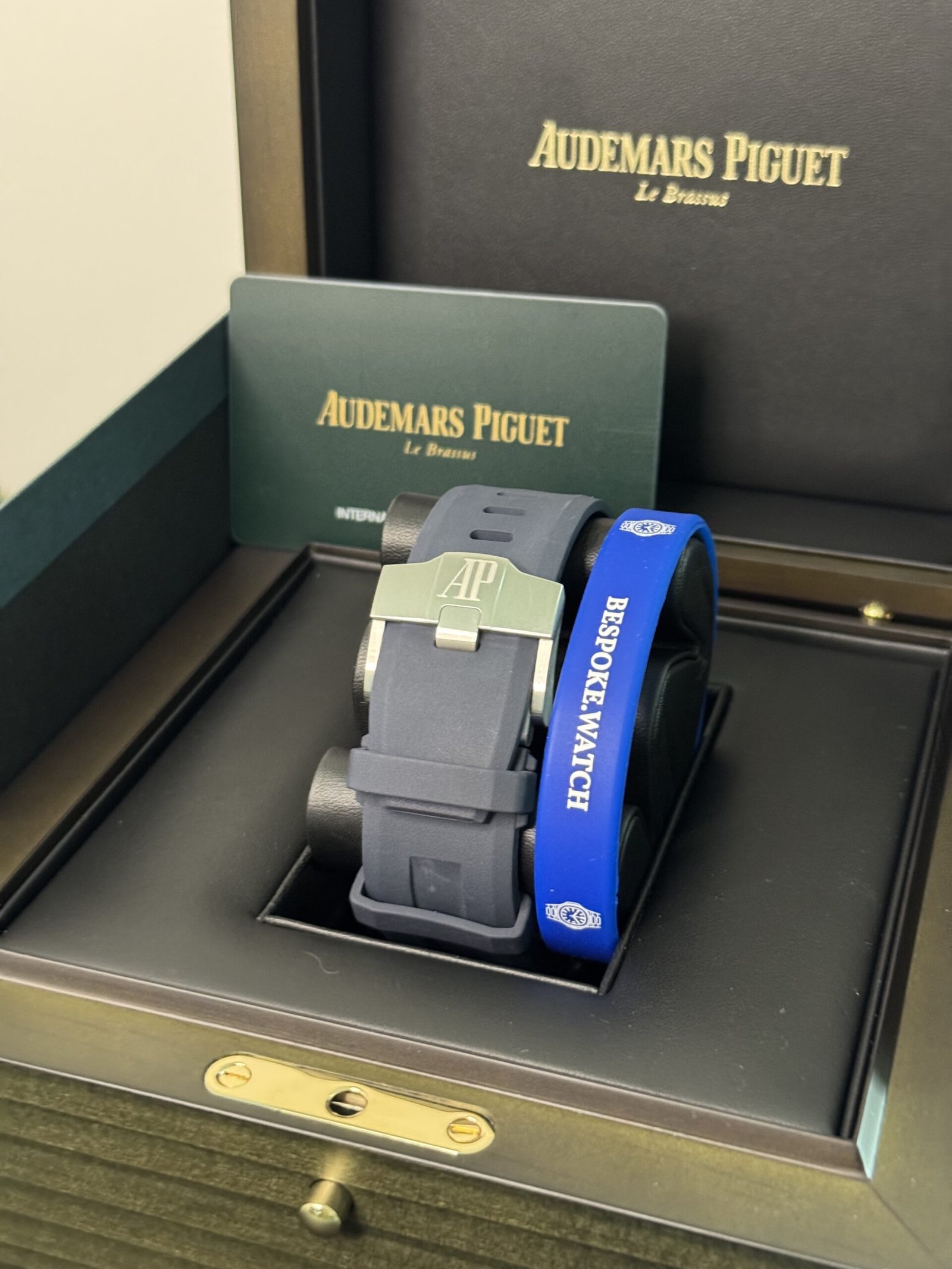 Audemars Piguet Royal Oak Offshore Diver 42 «Blue» - Image 3