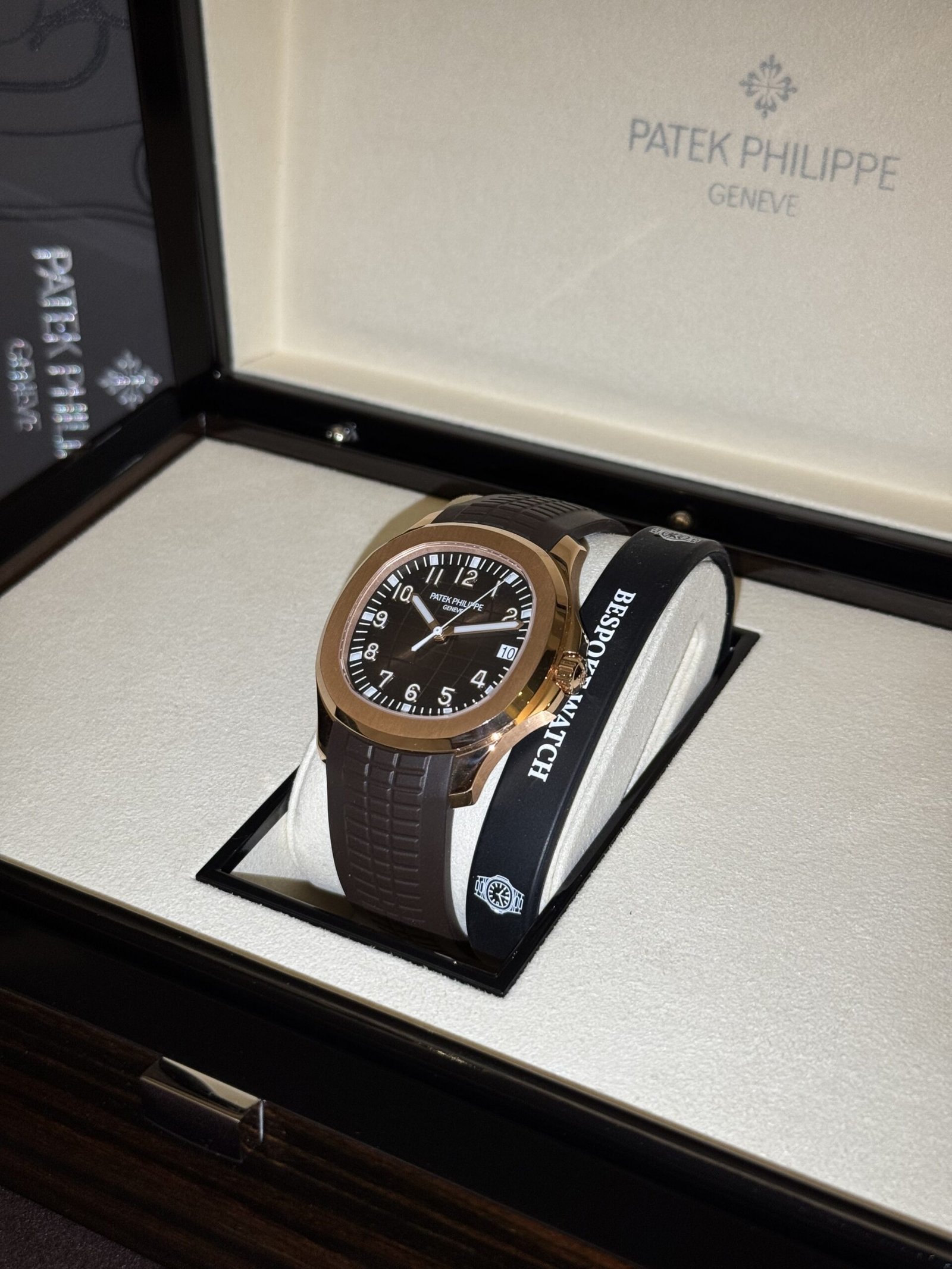 Patek Philippe Aquanaut 40.8 «Sunburst Brown» - Image 3