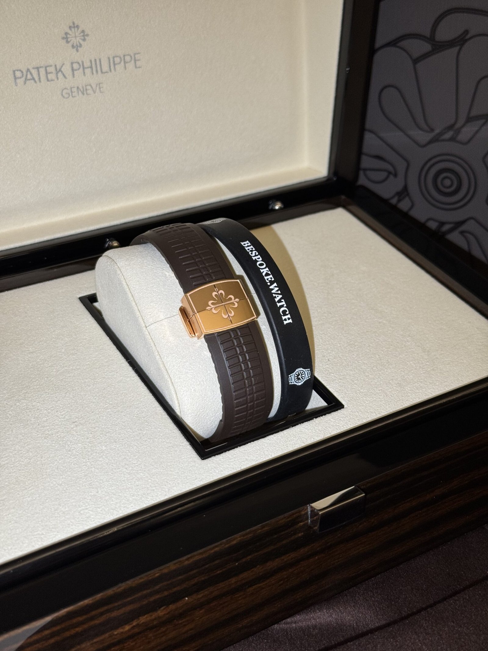 Patek Philippe Aquanaut 40.8 «Sunburst Brown» - Image 4