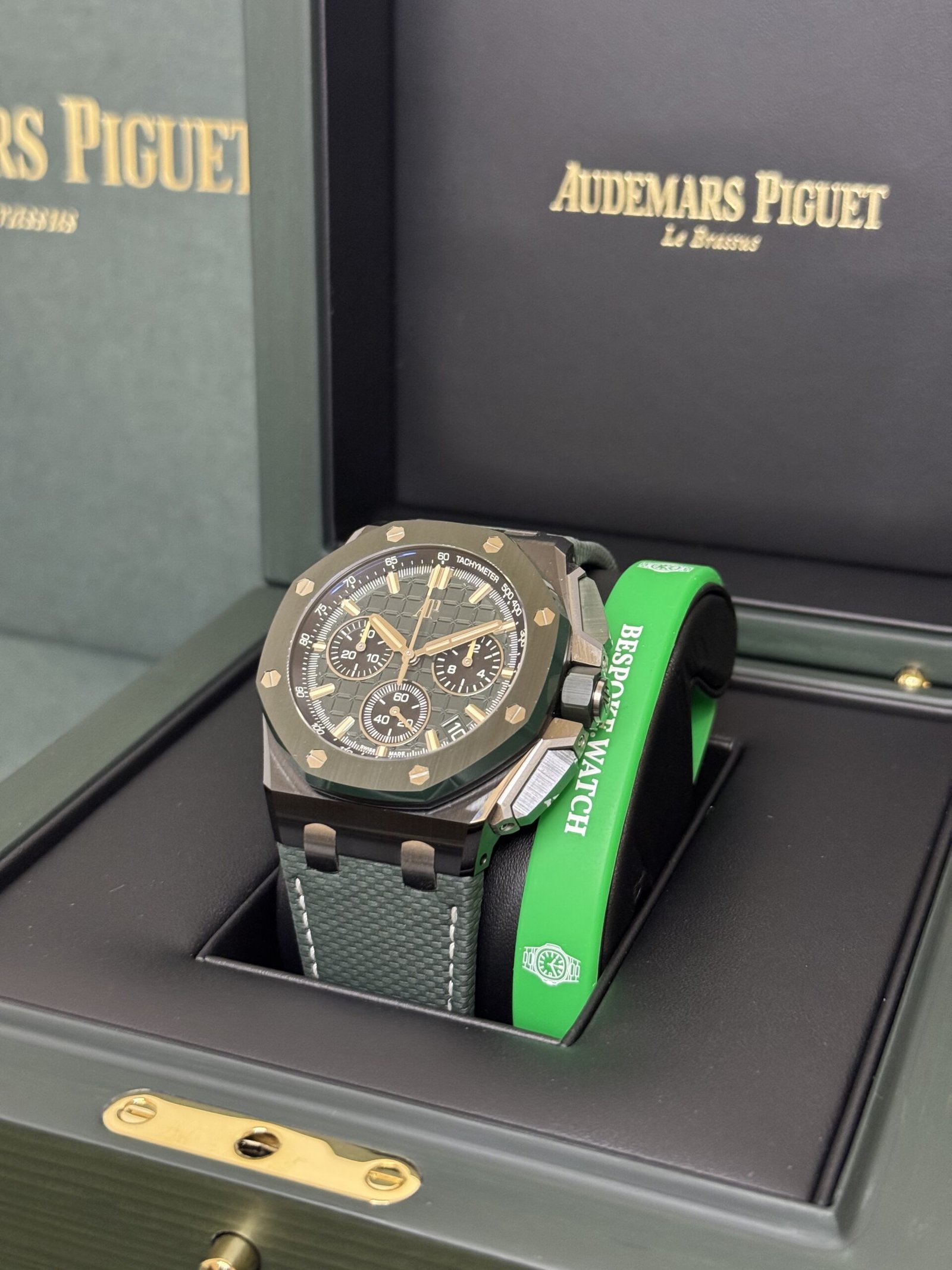 Audemars Piguet Royal Oak Offshore Chronograph 43 «Green Ceramic» - Image 3